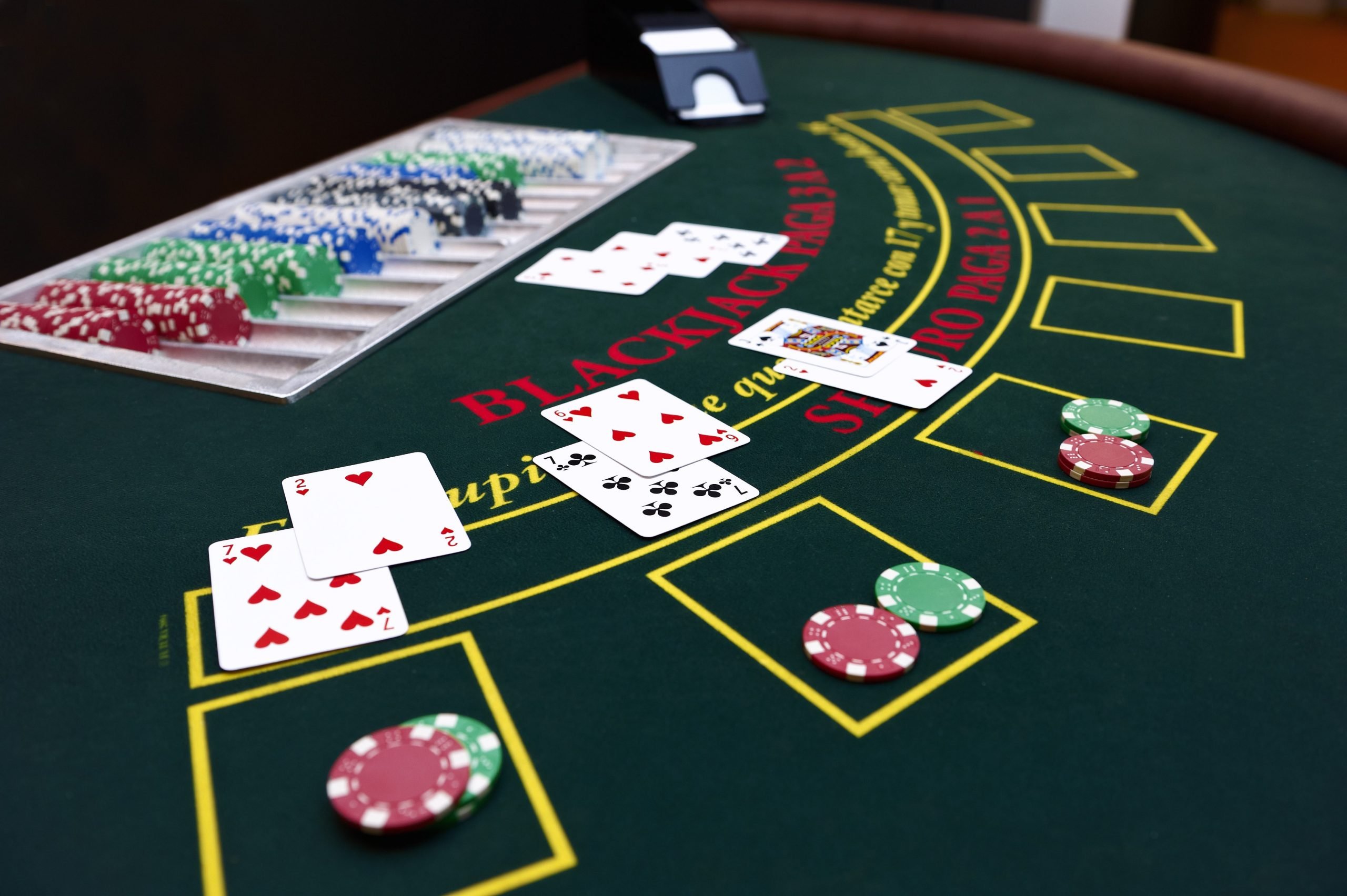 How to Play Blackjack: An Ultimate Guide | Resorts World Catskills